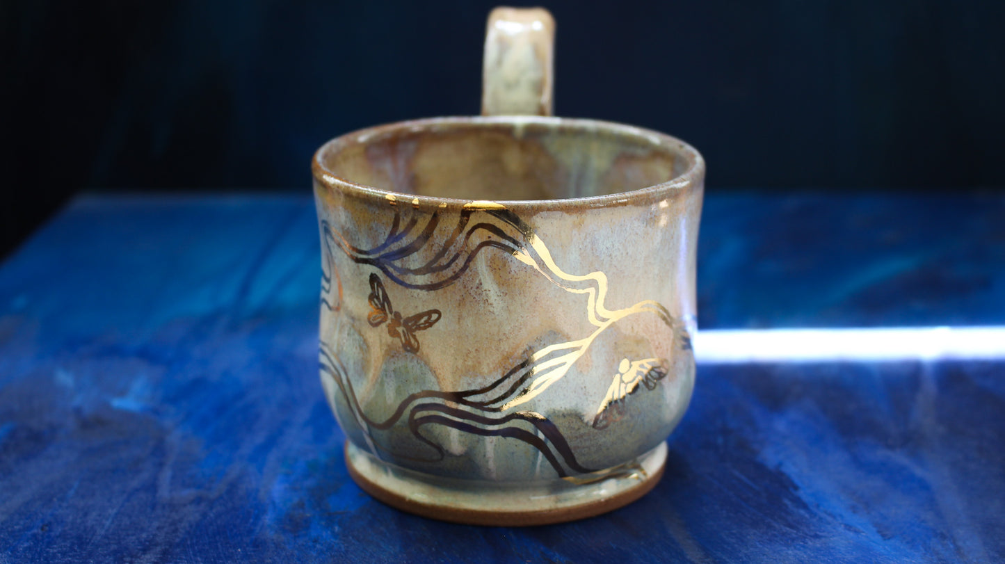 14oz Golden Honey Bee Mug