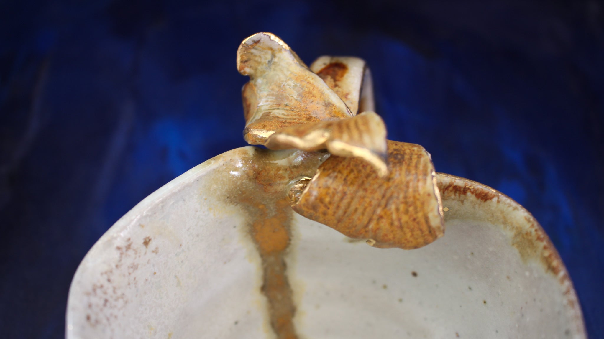 9oz Golden Gingko Teacup - Wood Fired