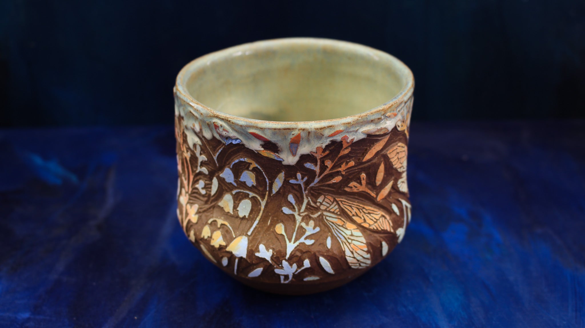 16oz Earthen Cicada Carved Tumbler