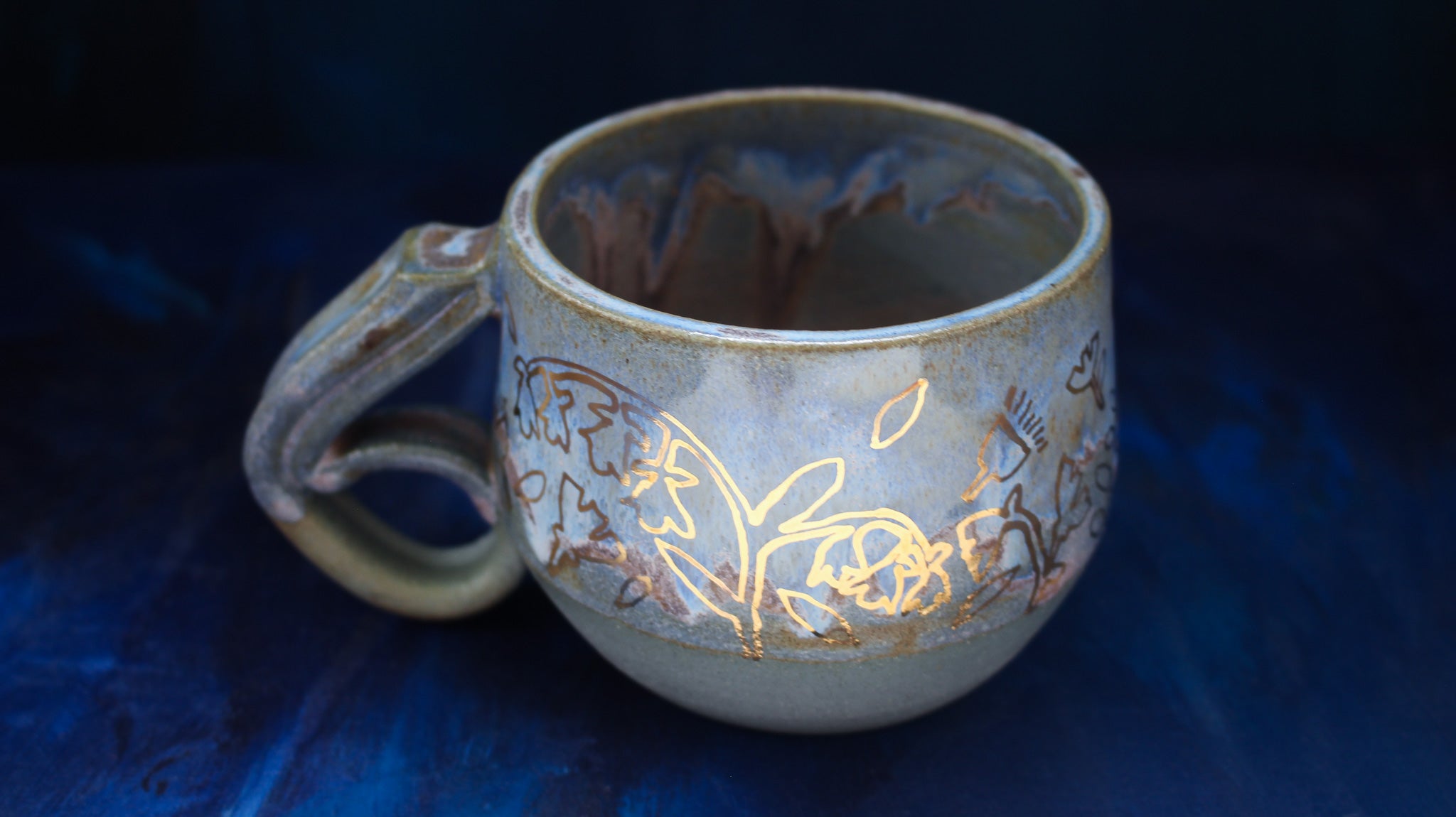 13oz Teal Golden Lily Mug