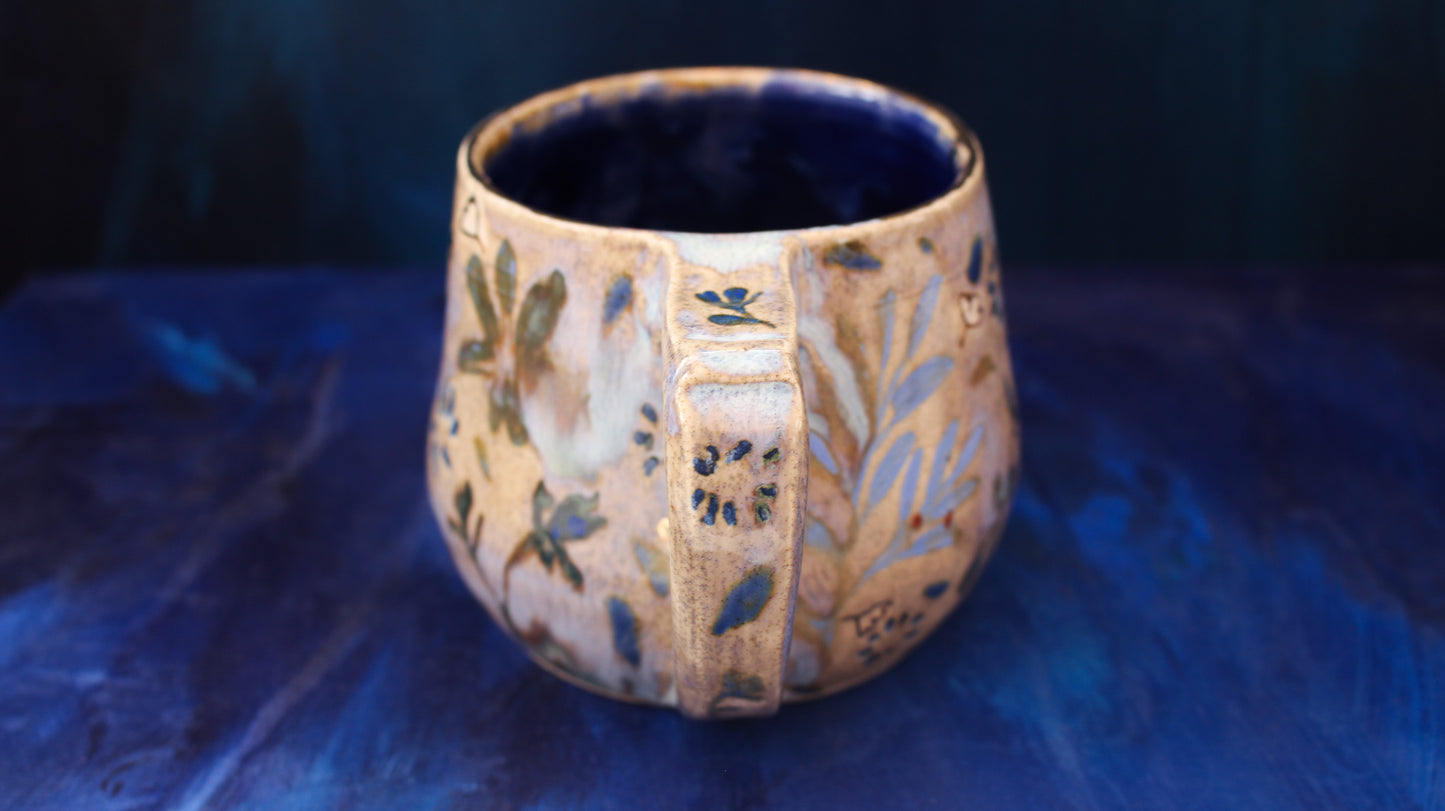 18oz Golden Blue Blossom Mug