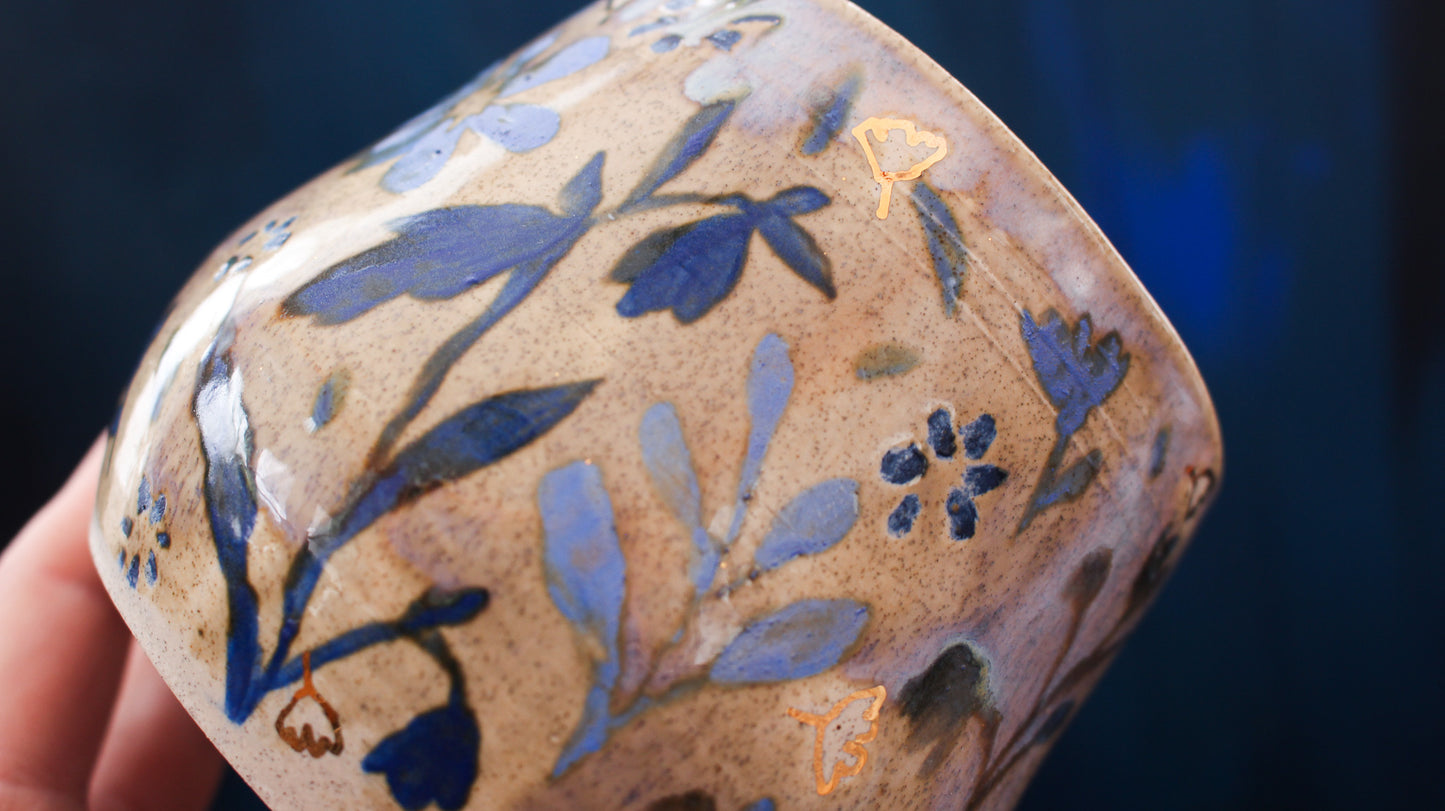 18oz Golden Blue Blossom Mug